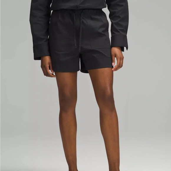 🆕🖤 Lululemon Cotton Blend Poplin High Rise Shorts - Black - Picture 9 of 9